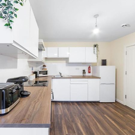 Isleworth Suites - Tw7 Zewnętrze zdjęcie