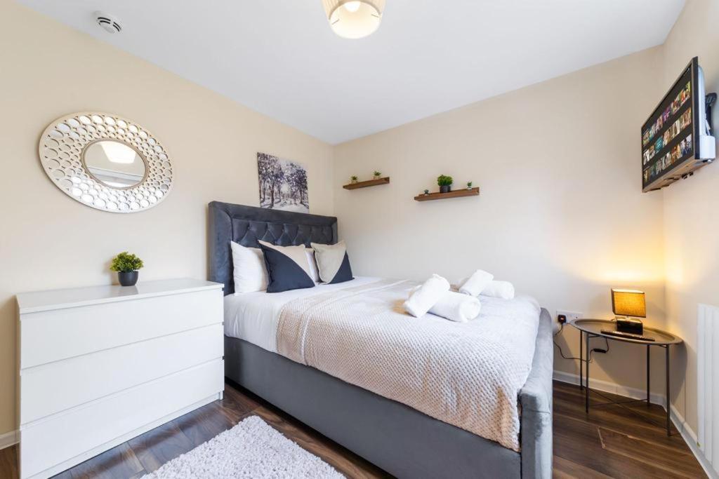 Isleworth Suites - Tw7 Zewnętrze zdjęcie