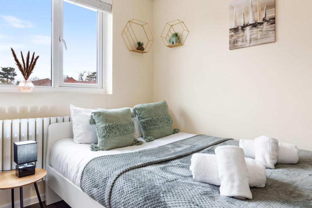 Isleworth Suites - Tw7 Zewnętrze zdjęcie
