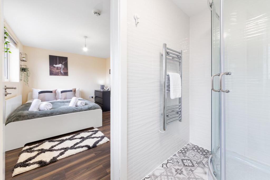 Isleworth Suites - Tw7 Zewnętrze zdjęcie