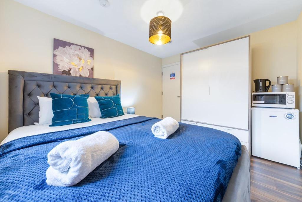 Isleworth Suites - Tw7 Zewnętrze zdjęcie